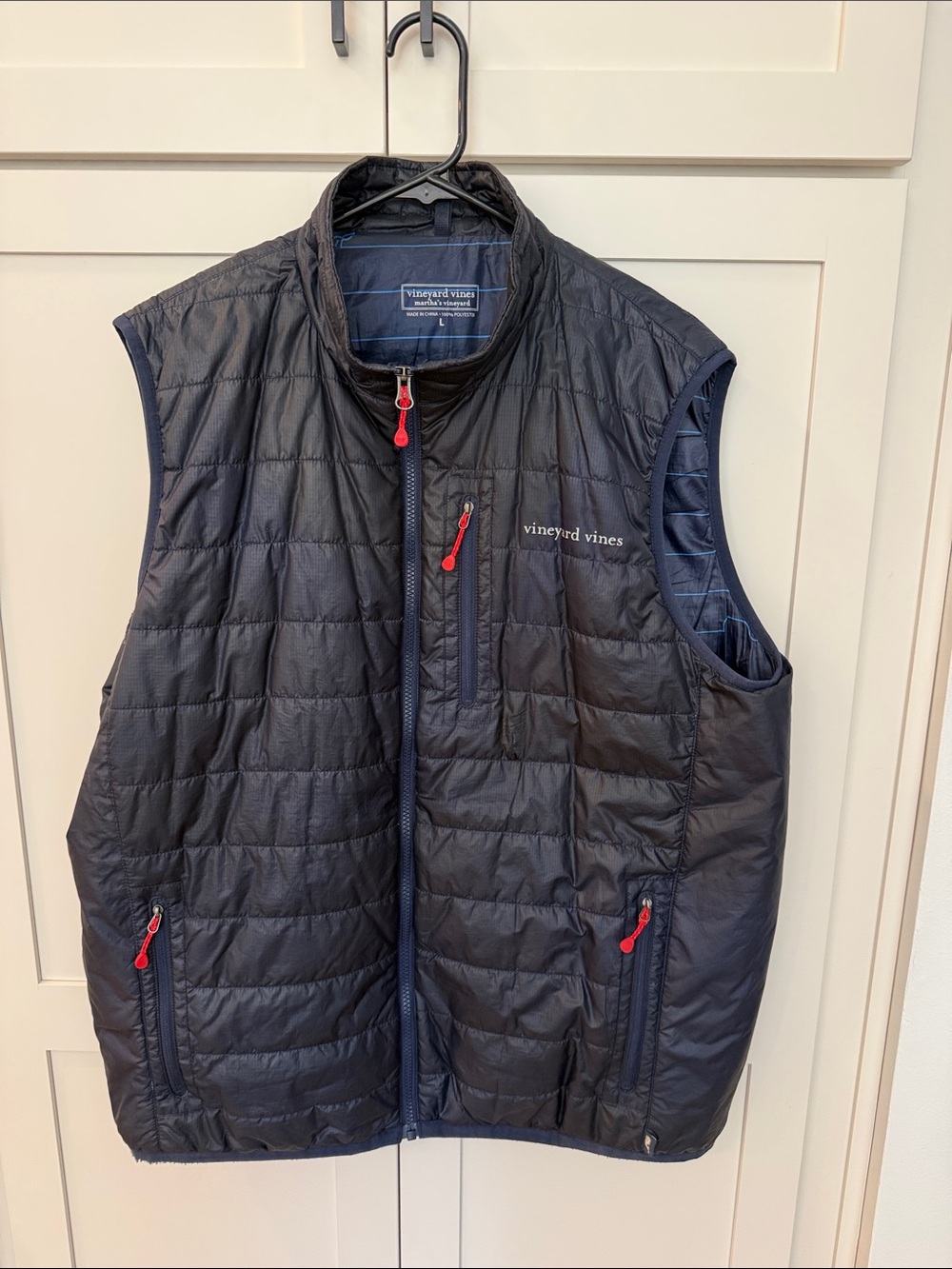 💙Vineyard Vines Navy Quilted Packable Vest with Red Accents Sz L💙